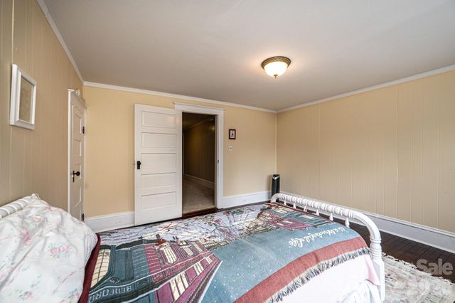 720 N Main Avenue, Newton, NC 28658