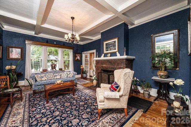 720 N Main Avenue, Newton, NC 28658