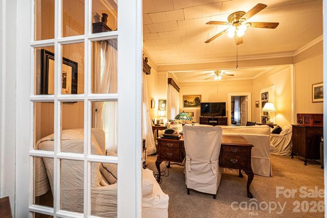 720 N Main Avenue, Newton, NC 28658