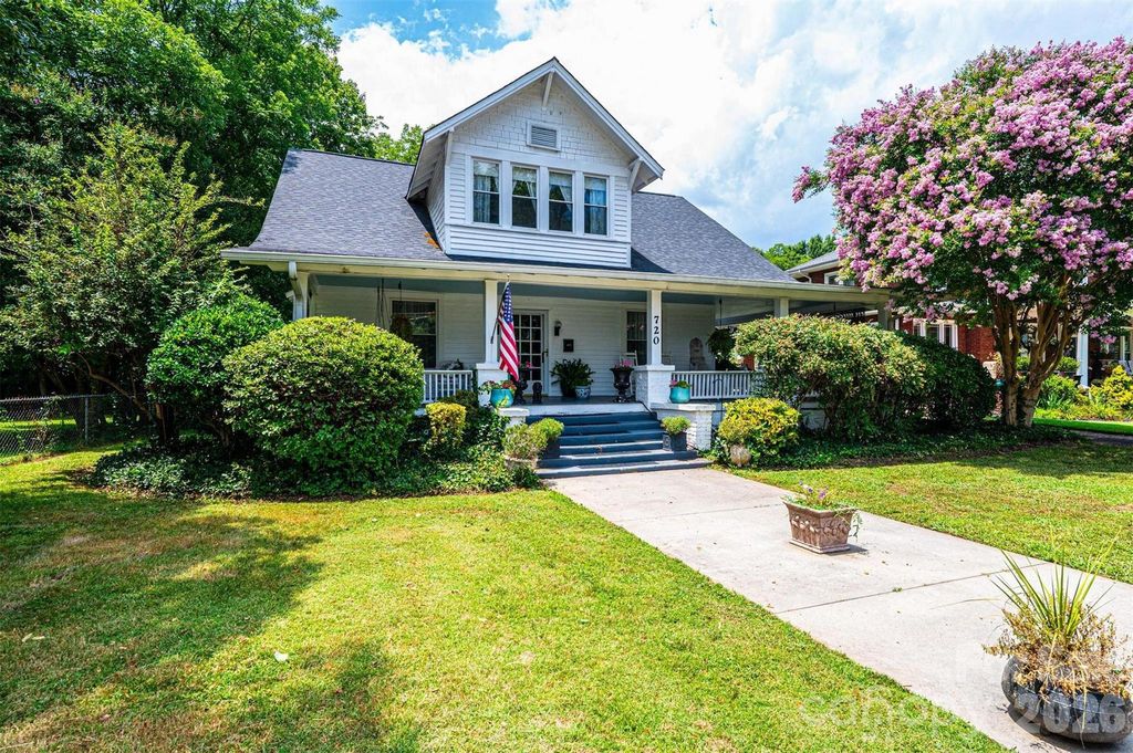 720 N Main Avenue, Newton, NC 28658