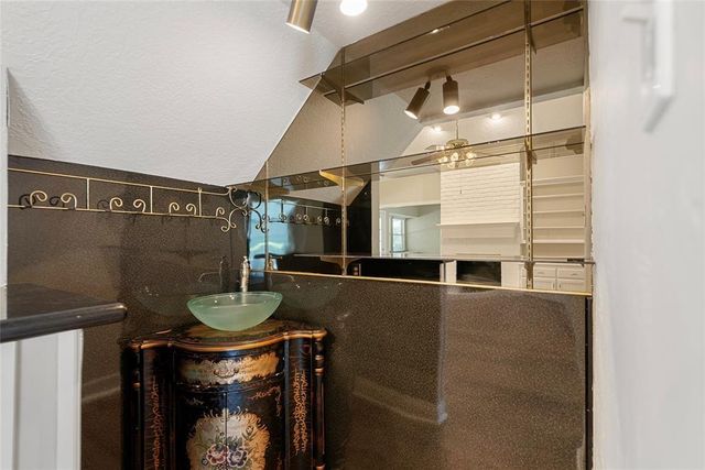 6738 W Greens Road, Houston, TX 77066