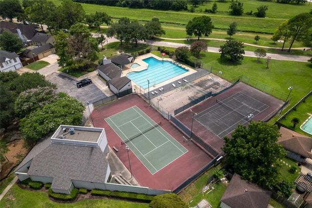 6738 W Greens Road, Houston, TX 77066