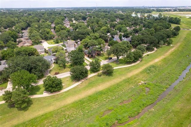 6738 W Greens Road, Houston, TX 77066