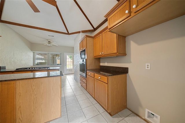 6738 W Greens Road, Houston, TX 77066