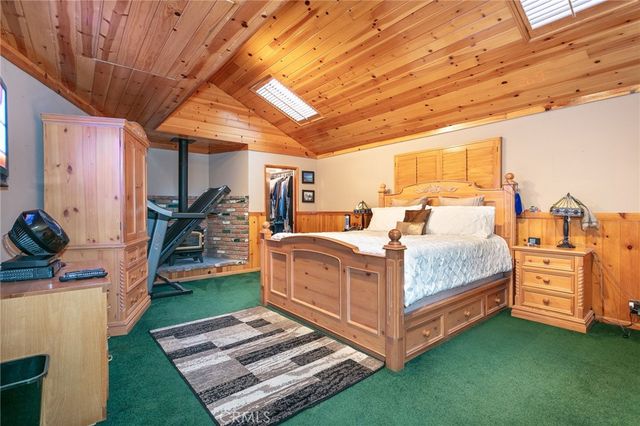 17040 Community Street, Sherwood Forest, CA 91325