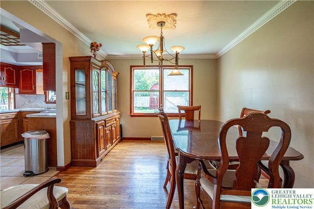 1142 Tremont Street East, Allentown City, PA 18109