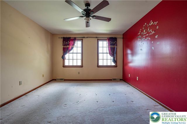 1142 Tremont Street East, Allentown City, PA 18109
