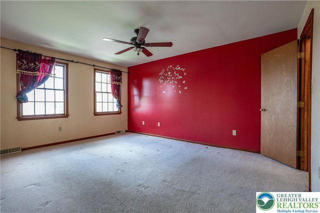 1142 Tremont Street East, Allentown City, PA 18109