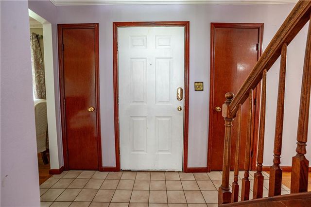 1142 Tremont Street East, Allentown City, PA 18109
