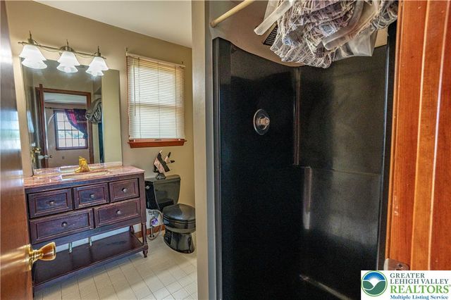 1142 Tremont Street East, Allentown City, PA 18109