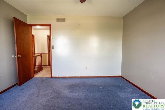 1142 Tremont Street East, Allentown City, PA 18109