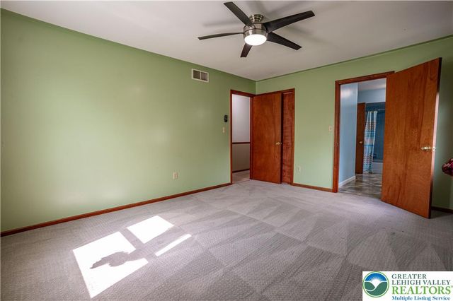 1142 Tremont Street East, Allentown City, PA 18109