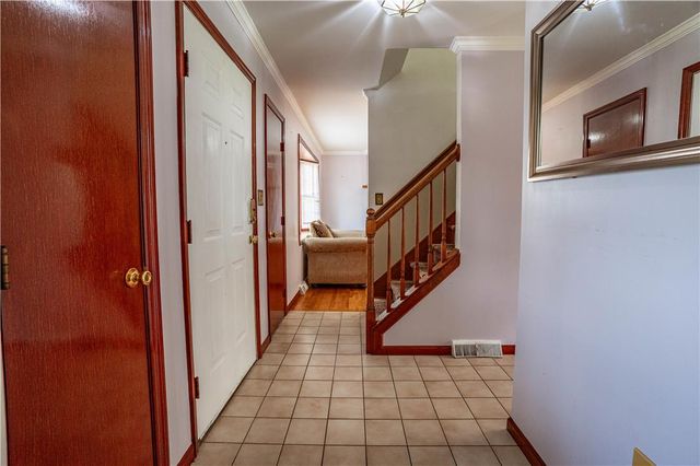 1142 Tremont Street East, Allentown City, PA 18109