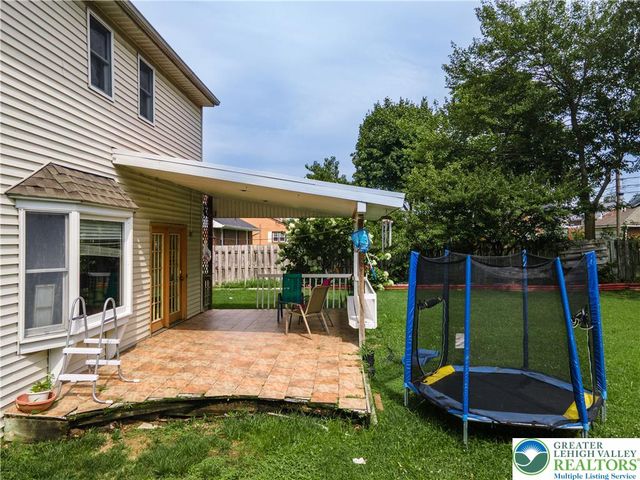 1142 Tremont Street East, Allentown City, PA 18109