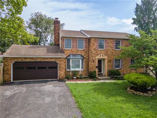 1142 Tremont Street East, Allentown City, PA 18109