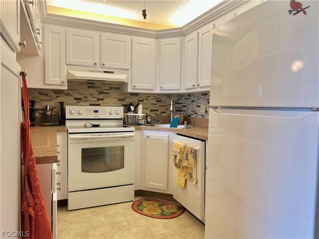 4781 Lakeside Club BLVD 7, Fort Myers, FL 33905