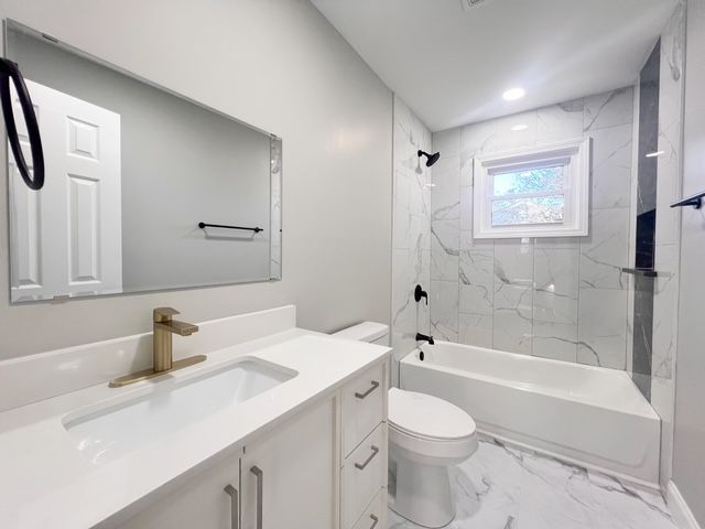 13 Cardinal Drive, Taylors, SC 29687