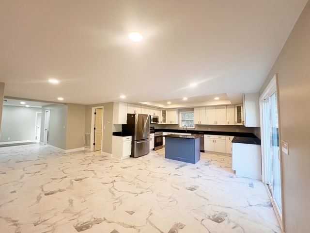 13 Cardinal Drive, Taylors, SC 29687