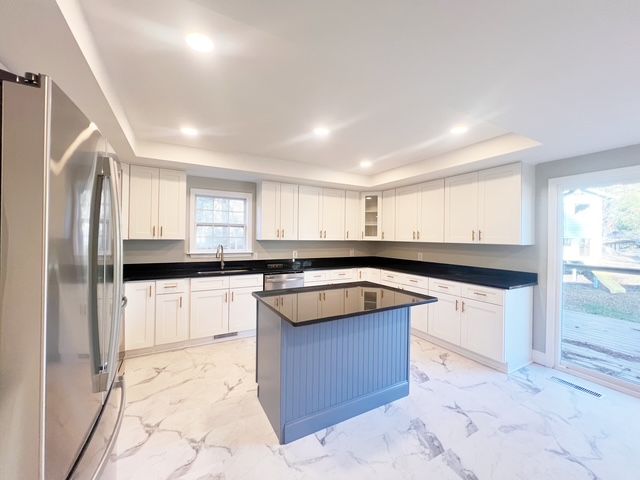 13 Cardinal Drive, Taylors, SC 29687