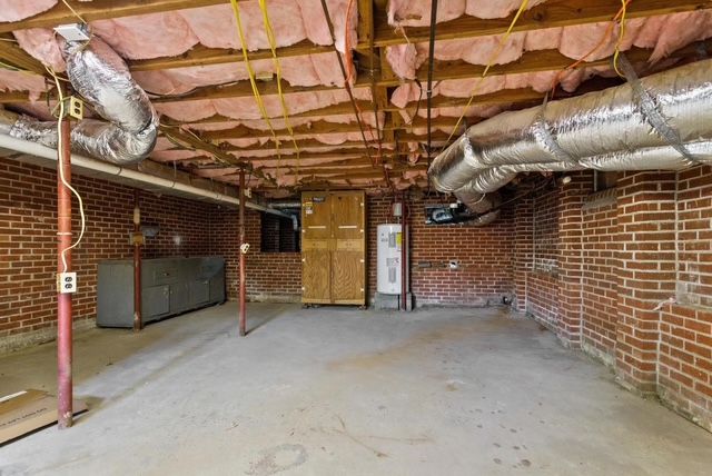13 Cardinal Drive, Taylors, SC 29687