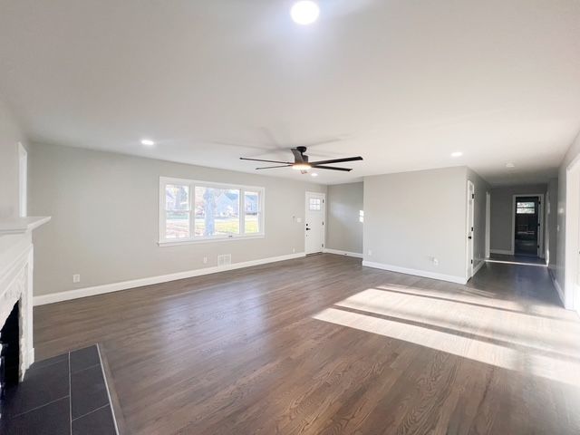 13 Cardinal Drive, Taylors, SC 29687