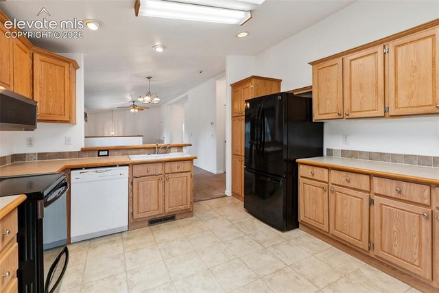 46 Kingston Circle, Florissant, CO 80816