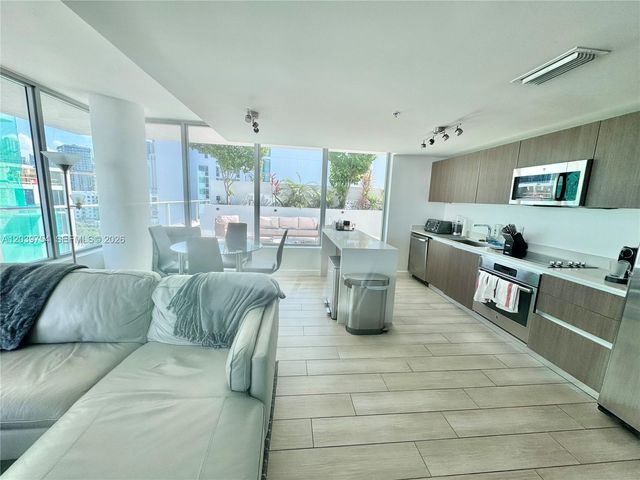 1600 SW 1st Avenue 910, Miami, FL 33129