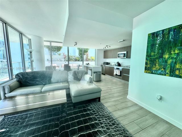 1600 SW 1st Avenue 910, Miami, FL 33129