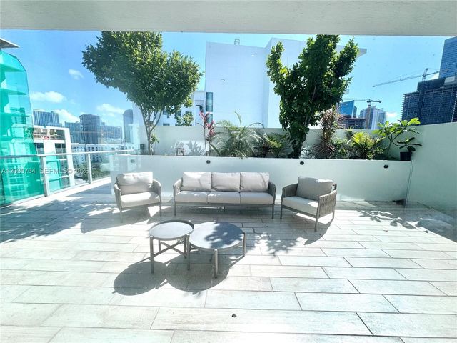 1600 SW 1st Avenue 910, Miami, FL 33129