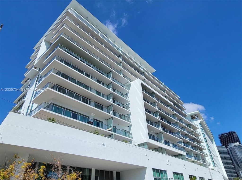 1600 SW 1st Avenue 910, Miami, FL 33129