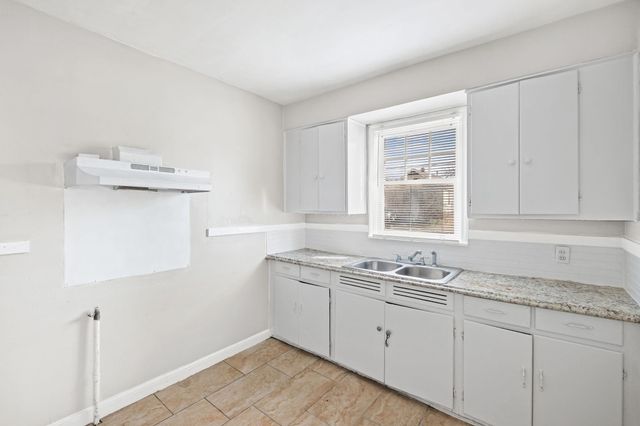 1201 LEAWOOD ST, Memphis, TN 38122