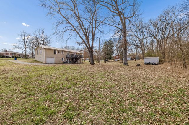 205 Shiloh Rd, Clarksville, TN 37042