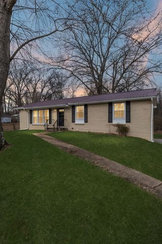 205 Shiloh Rd, Clarksville, TN 37042