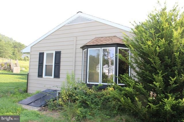 25687 GREAT COVE RD, Mc Connellsburg, PA 17233