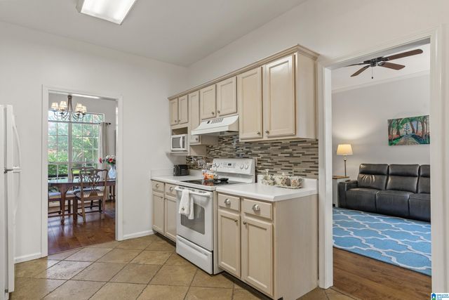 219 CHADWICK LANE, Helena, AL 35080