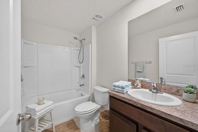 1102 COASTAL HAMMOCK AVENUE, Ruskin, FL 33570