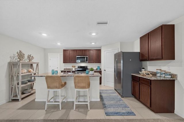 1102 COASTAL HAMMOCK AVENUE, Ruskin, FL 33570