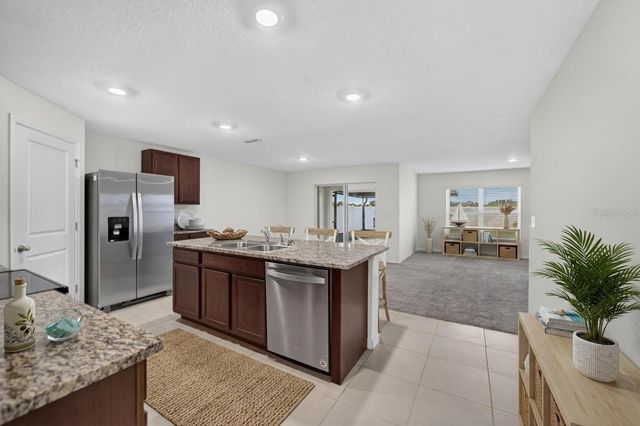 1102 COASTAL HAMMOCK AVENUE, Ruskin, FL 33570