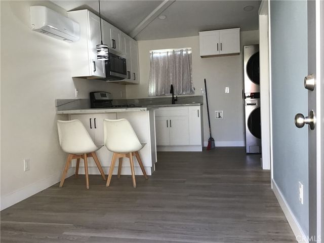 128 W 9th Street, Long Beach, CA 90813