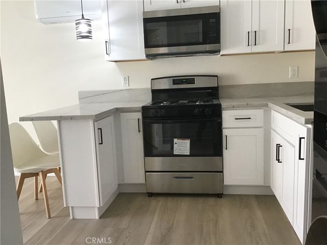 128 W 9th Street, Long Beach, CA 90813