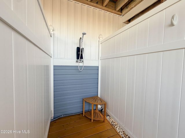 229 NE 43rd Street, Oak Island, NC 28465