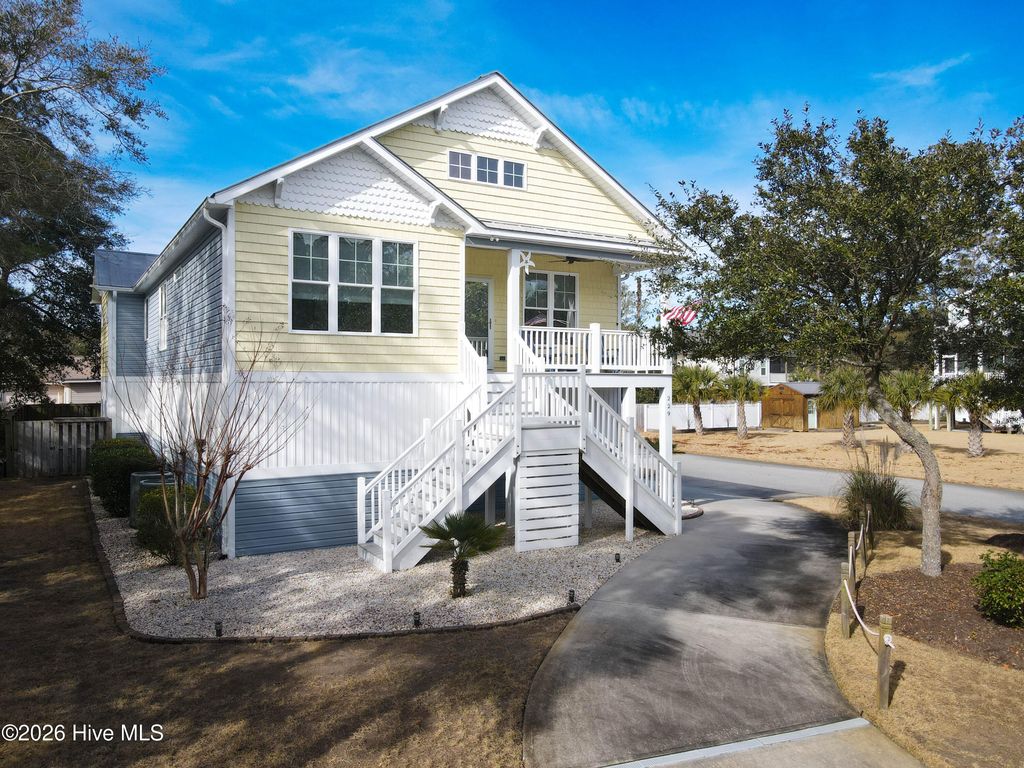 229 NE 43rd Street, Oak Island, NC 28465