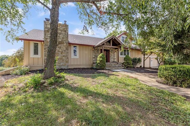 24510 Hospital Drive, Paola, KS 66071