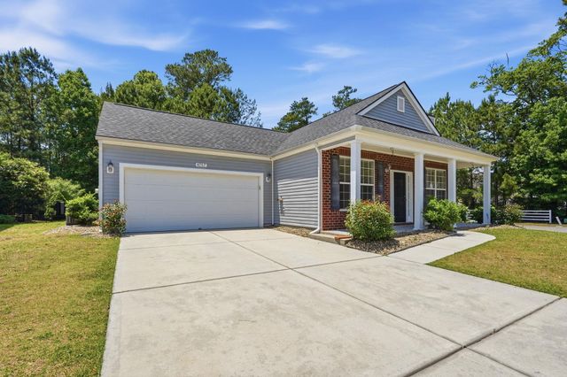 4757 Farm Lake Dr., Myrtle Beach, SC 29579