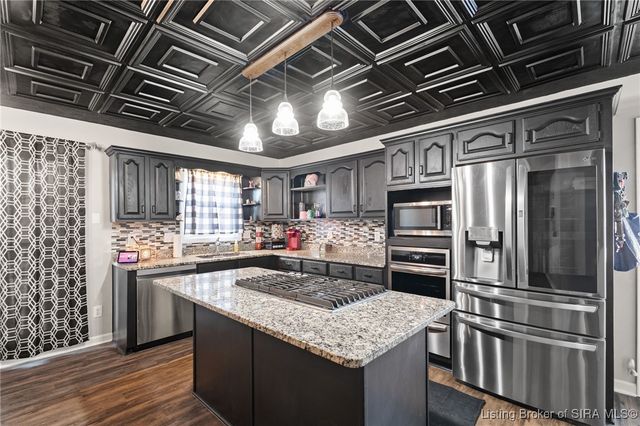 3202 Childers Drive, Jeffersonville, IN 47130