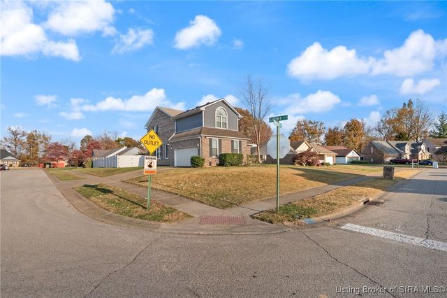 3202 Childers Drive, Jeffersonville, IN 47130