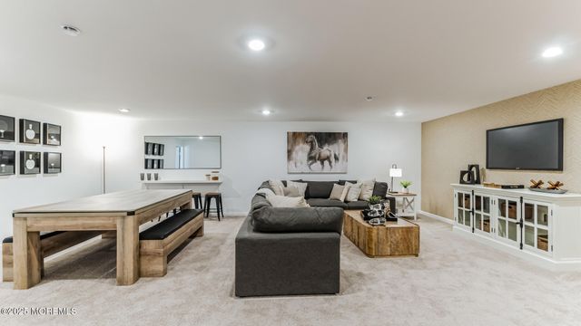 10 E Garfield Avenue, Atlantic Highlands, NJ 07716