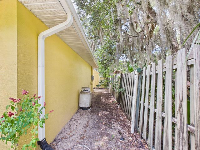 11236 N RAIN POINT, Inglis, FL 34449