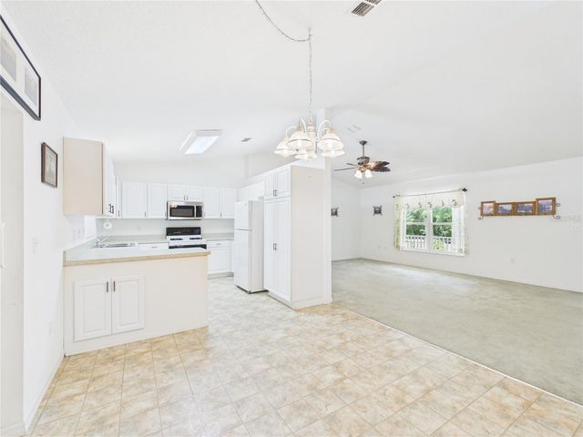 11236 N RAIN POINT, Inglis, FL 34449