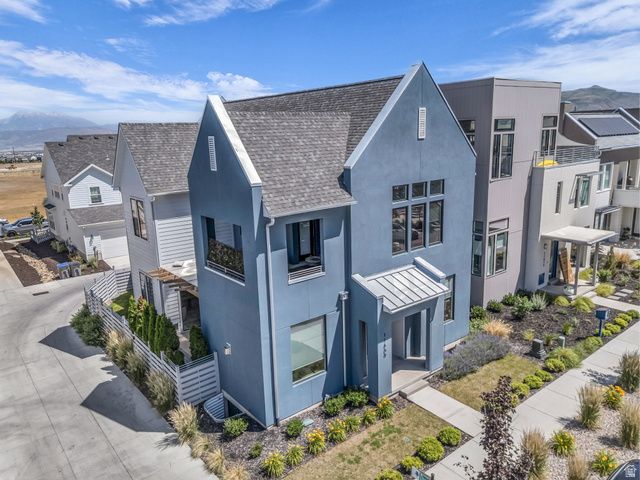 11609 S DORIAN DR, South Jordan, UT 84009